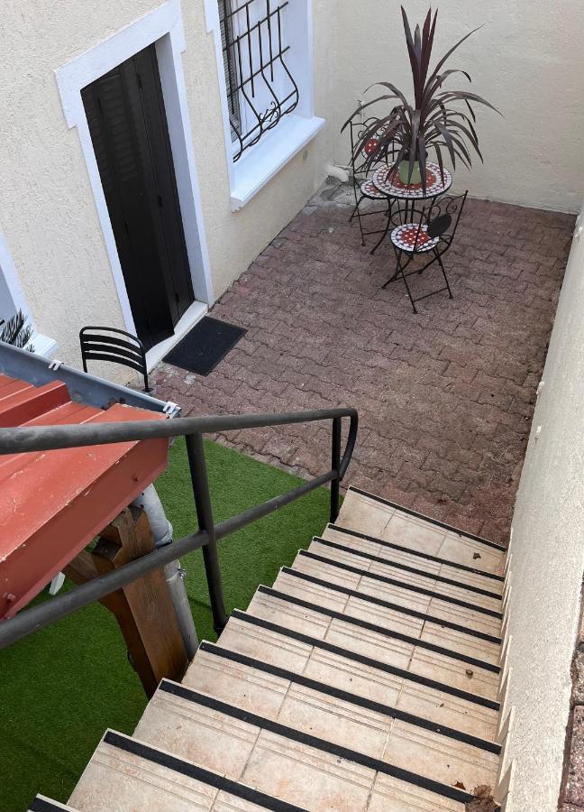 Apartment La Terrasse - Fibre - Parking Gratuit - Proche Ecoles Et Entreprises